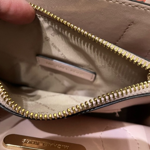 Michael Kors purse - Picture 3 of 5